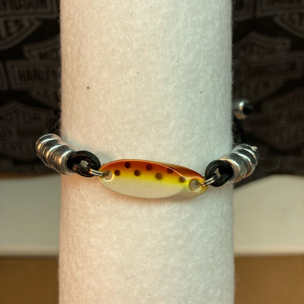 Fishing lure bracelet